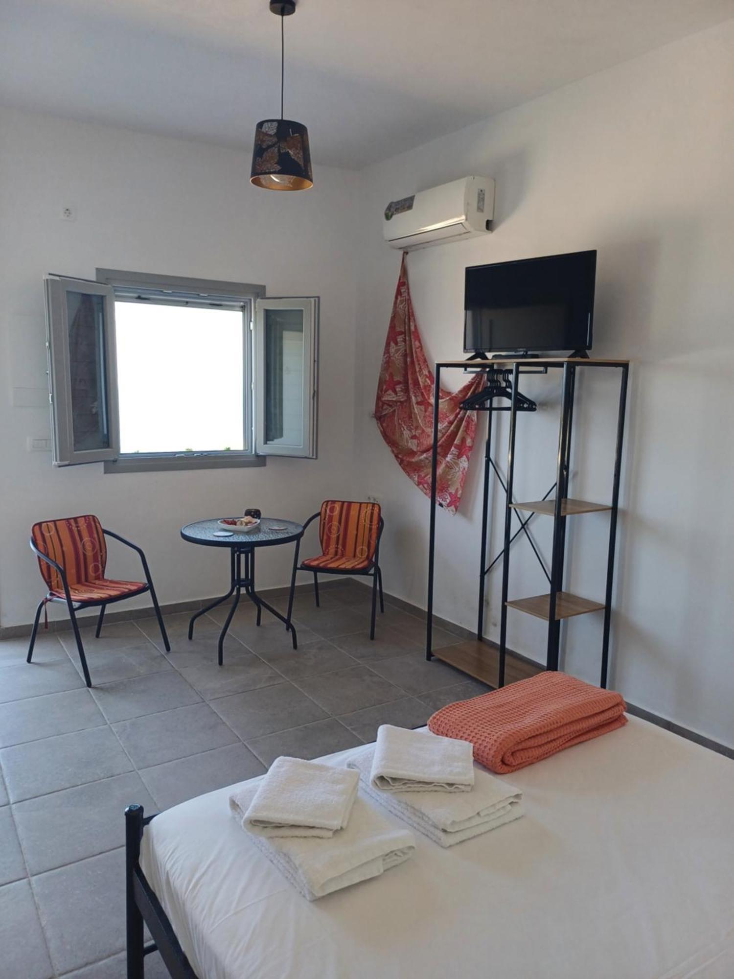 דירות אויה 'Nektarios' Cycladic House With Sunrise And Sea View!! מראה חיצוני תמונה